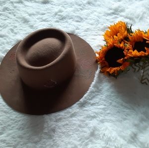 Lucky Brand hat
